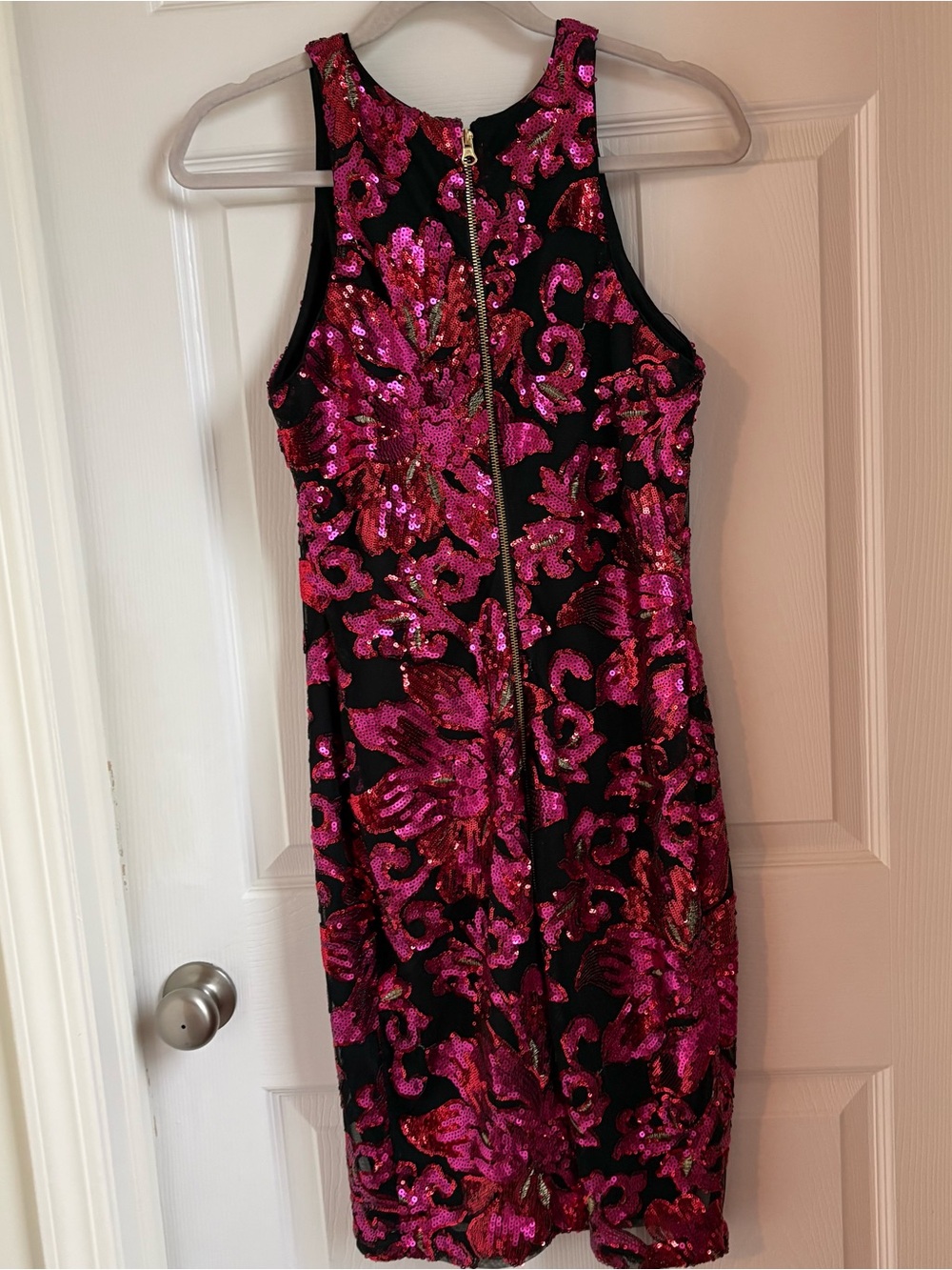 Sparkling Pink Sequin Floral Sheath Dress Caché - Picture 5 of 6